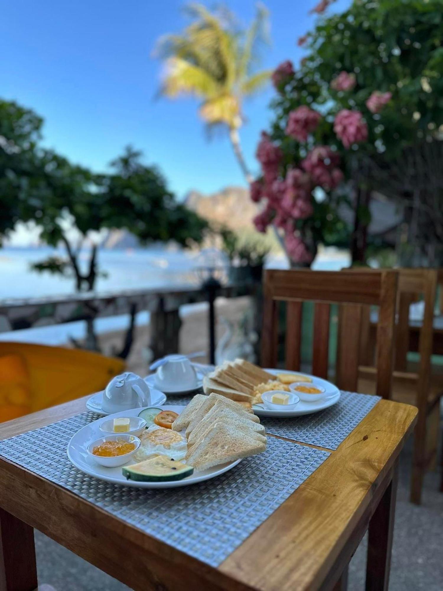 Desert Rose Beach Hotel El Nido Exterior photo