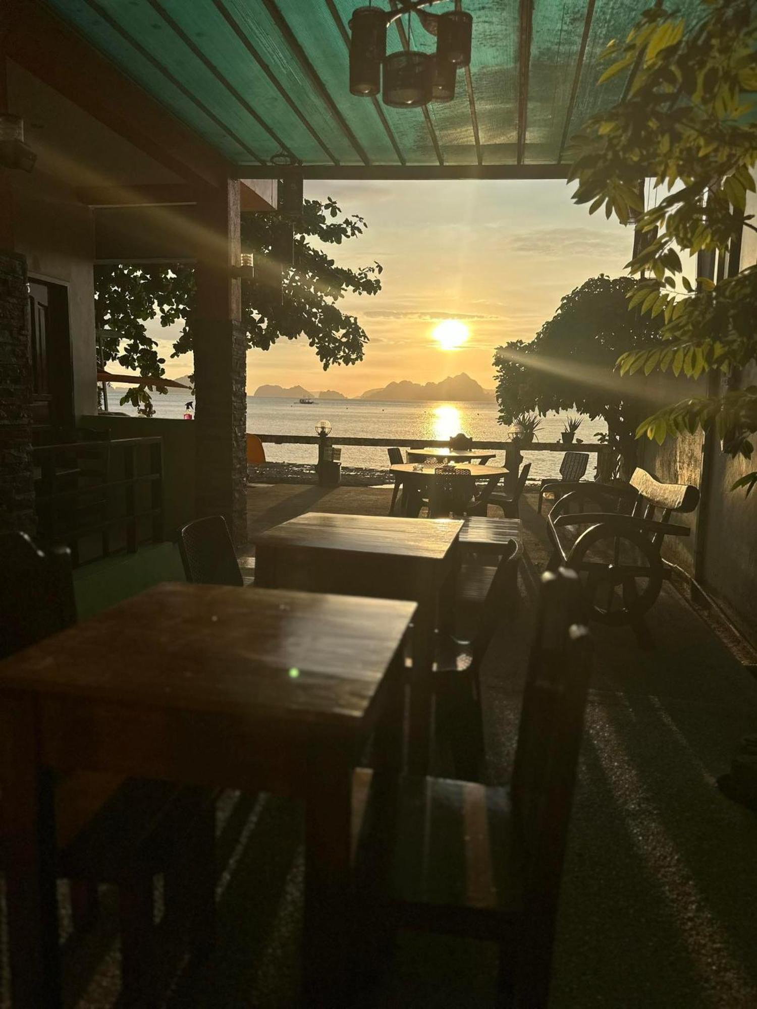 Desert Rose Beach Hotel El Nido Exterior photo